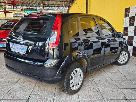 FORD FIESTA 1.0 ROCAM HATCH 8V FLEX 4P MANUAL FORD FIESTA 1.0 ROCAM HATCH 8V FLEX 4P MANUAL